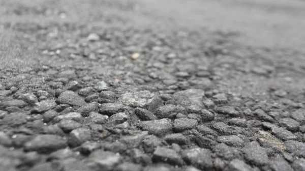 Asfalt caddesine bakın.