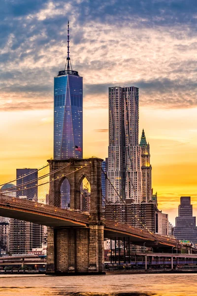 A naplemente a Brooklyn-híd — Stock Fotó