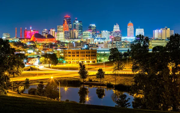 Kansas City Skyline Nachts Gezien Vanaf Penn Valley Park Kansas — Stockfoto