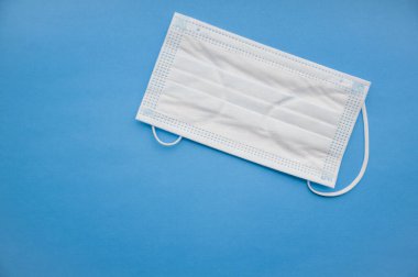 İzole Coronavirus veya COVID-19 tıbbi yüz maskesi