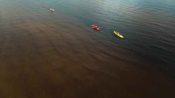 Aerial Drone View Group People Kayaking River Sunset Tourists Boats — Vídeo de stock