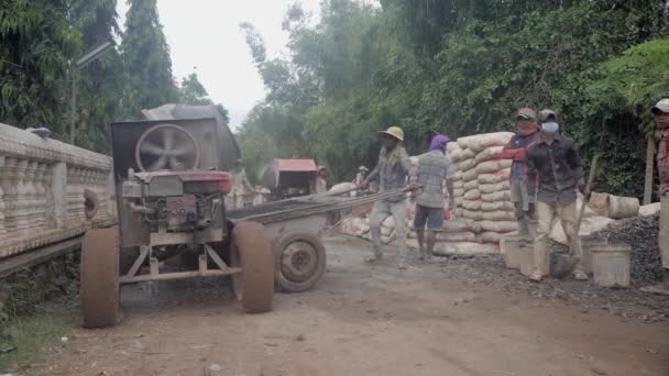 Kampong Cambodia 2018 Ready Mixed Concrete Unloading Huge Wheel Barrow — Stock Video