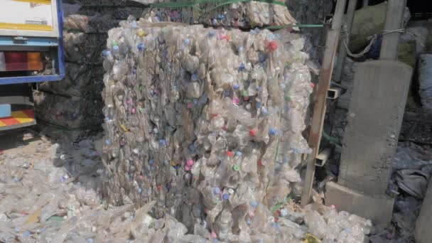 Phnom Penh Kambodscha 2022 Nahaufnahme Komprimierter Plastikflaschen Vor Ort — Stockvideo