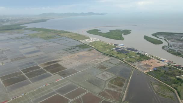 Aerial View Flight Fly Backwards Drone Footage Salt Fields Kampot — Vídeo de Stock