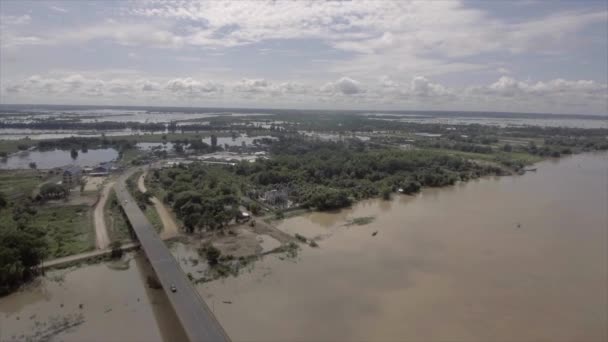 Aerial Drone Shot Vehicles Crossing Road Bridge Flooded River Worst — Stockvideo