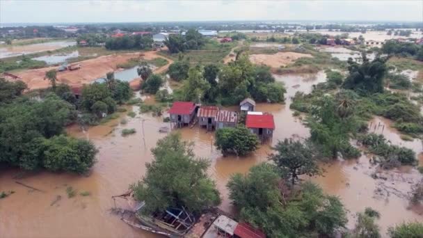 Aerial Drone Shot Flooding River Inundated Rural Houses Agricultural Fields — Stok Video