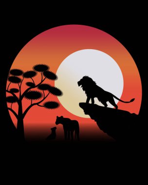 Safari, dağdaki aslan, renkli bir günbatımının arka planında küçük bir aslan yavrusuyla dişi aslan. Mutlu bir aile. Vahşi yaşam