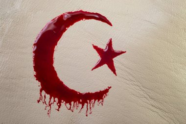 İslami sembol, Hilal ve Yıldız, beyaz sahte deriye kanla karalanmış.
