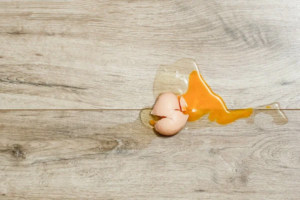 Broken Egg Kitchen Wood Floor — Stockfoto