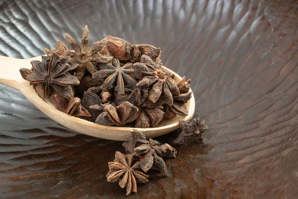 Star Anise Seeds Illicium Verum Wooden Spoon Dark Wood Bowl — Stockfoto
