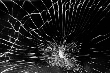 Çatlak akıllı telefon ekranı, siyah arkaplanda beyaz çizgileri olan soyut desen