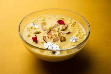Paneer Payasam veya Cottage cheese kheer veya khir