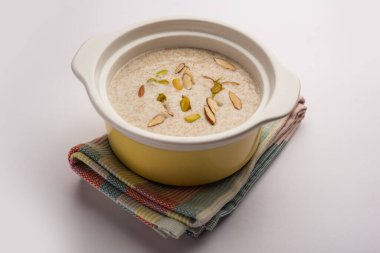 sağlıklı rajgira kheer veya amaranth tatlı lapa