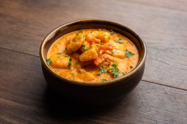 Kolambi Kalwan ya da Tikhle olarak da bilinen Goan Karidesleri ya da Karides Körisi ya da Zinga Masala