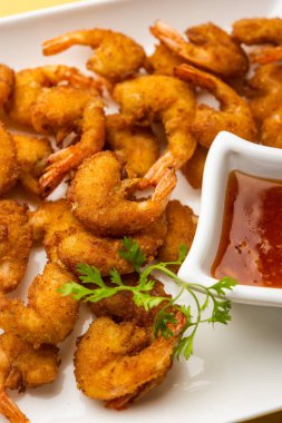 Karidesli börek veya karidesli bajji veya jheenga pakoda veya kolambi veya zinga pakora, Hint atıştırmalığı