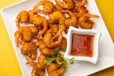 Karidesli börek veya karidesli bajji veya jheenga pakoda veya kolambi veya zinga pakora, Hint atıştırmalığı