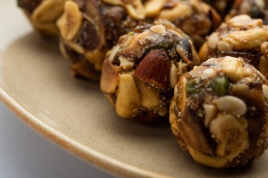 Hindistan kuru meyve barfi, burfee veya barfi