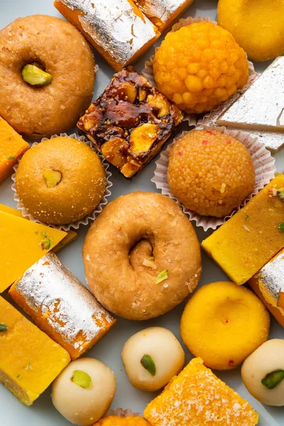 Group Indian Assorted Sweets Mithai Diya — Stock Photo, Image