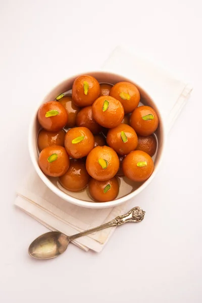 Indische Süßspeise Gulab Jamun Serviert Einer Runden Keramikschüssel — Stockfoto