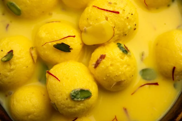 Angoori Rasmalai Est Dessert Indien Sucré Aux Fruits Secs Garnitures — Photo