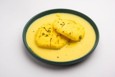 Ras malai ya da Royal Rossomalai, Bengal, Hindistan 'da bulunan bir tatlı türü. Kabuksuz, Saffron, Kesar ve Pistachio soslu zengin bir cheesecake.