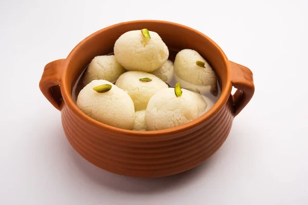 Rasgulla Rosogulla Indian Sweet Made Khoya Soft Spongy Earthen Bowl — Stock Photo, Image