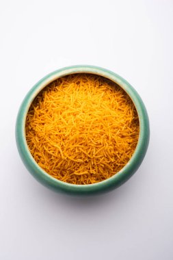 Peynir aromalı Sev veya Bhujiya, Hindistan 'dan çay saati atıştırmalığı.