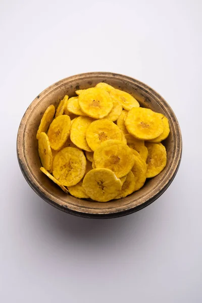 Kela Casero Sano Chips Plátano Obleas Servidas Sobre Fondo Malhumorado —  Fotos de Stock