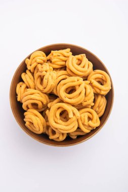 Murukku aynı zamanda Chakli Güney Hindistan geleneksel vejetaryen atıştırmalığı olarak da bilinir.