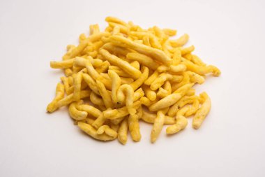 Pepper Sev mota shev, Güney Hindistan çerezleri nohut unundan ya da besan ezmesinden yapılmış ve zerdeçal ile tatlandırılmış küçük eriştelerden oluşur.