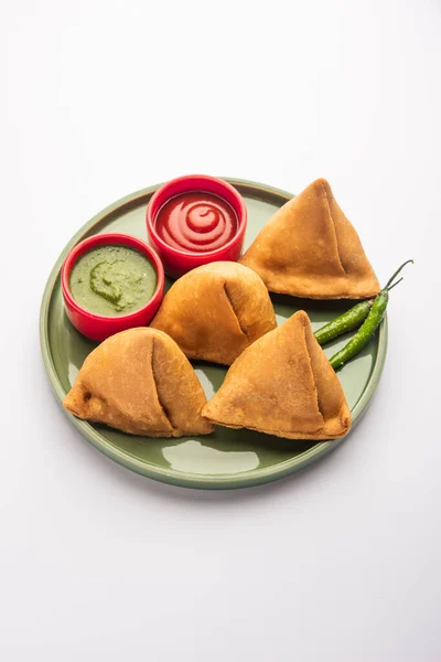 Veg Samosa Crispy Spicy Indian Triangle Shape Snack Which Has — Stock Photo, Image