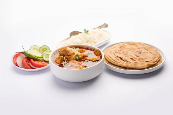 Pollo Tradizionale Indiano Tikka Masala Curry Servito Con Riso Laccha — Foto Stock