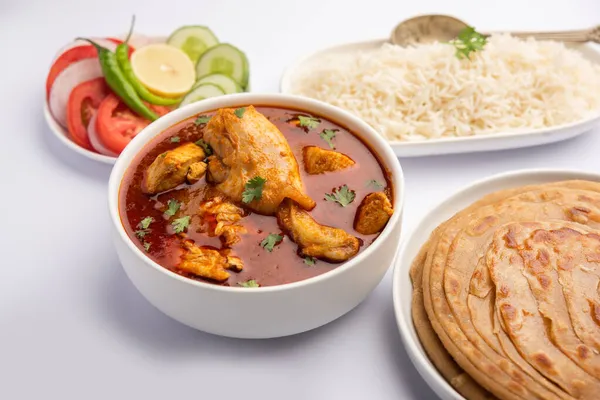 Pollo Tradicional Indio Tikka Masala Curry Servido Con Arroz Laccha — Foto de Stock