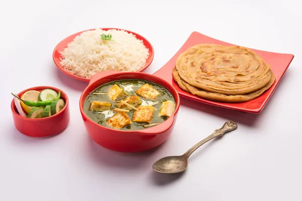 Paneer Palak Espinacas Curry Queso Cottage Servido Con Arroz Chapati — Foto de Stock