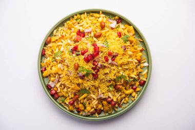 Bhelpuri ya da Bhel, Hindistan kökenli lezzetli bir yol kenarı atıştırmalığı türüdür.
