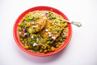 Ragda pattice, Hindistan 'ın Maharashtra eyaletinde sokak yiyecekleri kültürünün bir parçası olan patates püresi ve bezelye sosudur.