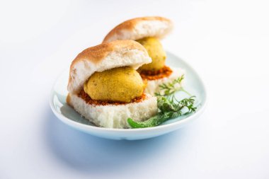 Vada Pav OR Wada Pao, Hint ya da Desi Burger, Maharashtra 'lı bir fast food tabağıdır. Seçici odak
