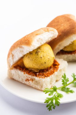 Vada Pav OR Wada Pao, Hint ya da Desi Burger, Maharashtra 'lı bir fast food tabağıdır. Seçici odak