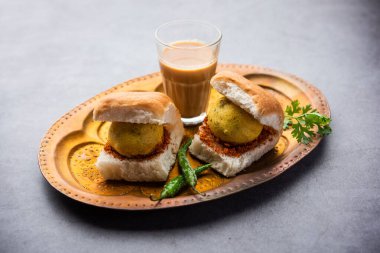 Vada Pav OR Wada Pao, Hint ya da Desi Burger, Maharashtra 'lı bir fast food tabağıdır. Seçici odak