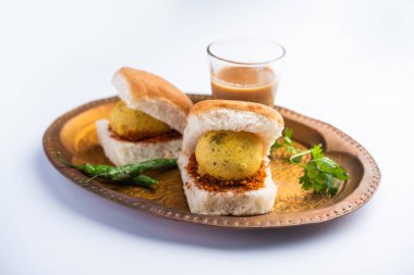 Vada Pav OR Wada Pao, Hint ya da Desi Burger, Maharashtra 'lı bir fast food tabağıdır. Seçici odak