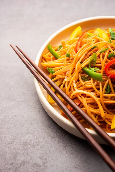 Шезван Нвудль Або Сечван Овочевий Hakka Noodles Або Chow Mein — стокове фото