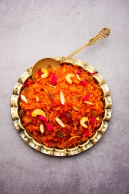 Gajar halwa (ayrıca Gajorer halua, gajrela, gajar pak, ve havuç bazlı tatlı puding olarak da bilinir), Hindistan 'da bulunan bir tatlıdır.