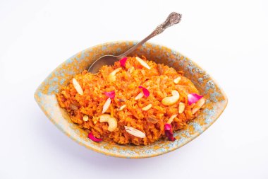 Gajar halwa (ayrıca Gajorer halua, gajrela, gajar pak, ve havuç bazlı tatlı puding olarak da bilinir), Hindistan 'da bulunan bir tatlıdır.