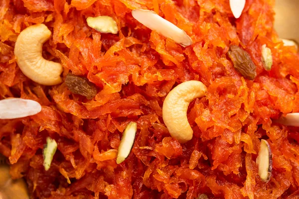 Gajar Halwa 也被称为Gajorer Halua Gajrela Gajar Pak和Carrot Halwa 是一种基于胡萝卜的甜甜点布丁 原产于印度次大陆 — 图库照片