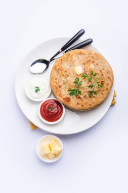 Aloo paratha ya da Gobi paratha olarak da bilinir. Hindistan 'ın alt kıtasından gelen patates ya da karnabahar dolması.