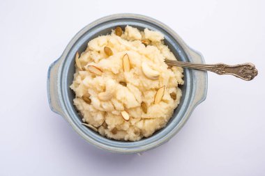 Suji ka halwa ya da rava sheera ya da ravyacha shira tatlı olarak sunulan bir Hint yemeğidir..