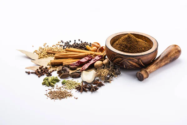 Indian Garam Masala Pulver Och Färgglada Kryddor Selektivt Fokus — Stockfoto