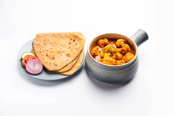 Aloo Gobi Masala Curry Chapati Paratha — Stock Photo, Image