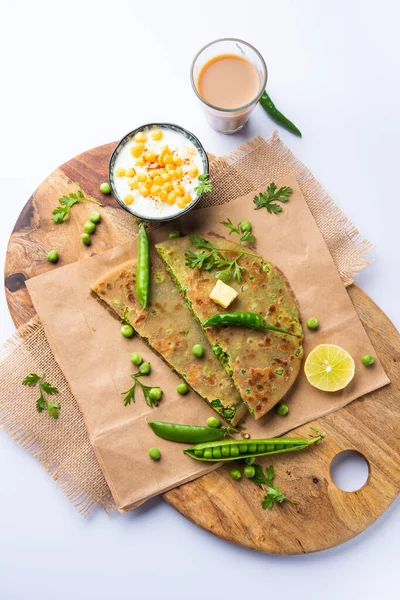 Gröna Ärtor Paratha Eller Tunnbröd Eller Matar Parathas Med Ostmassa — Stockfoto