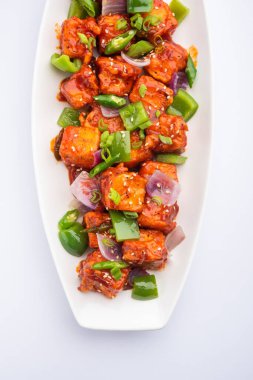 Chili paneer kurutma süzme peynir, Hint Çin yemeği kullanılarak yapılır.